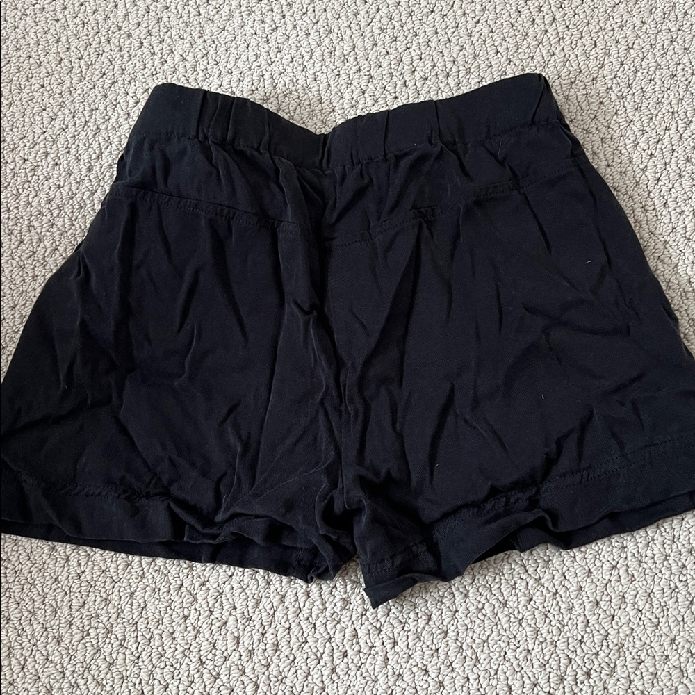 Laundry By Shelli Segal Women's Black Cargo Shorts - Picture 5 of 5